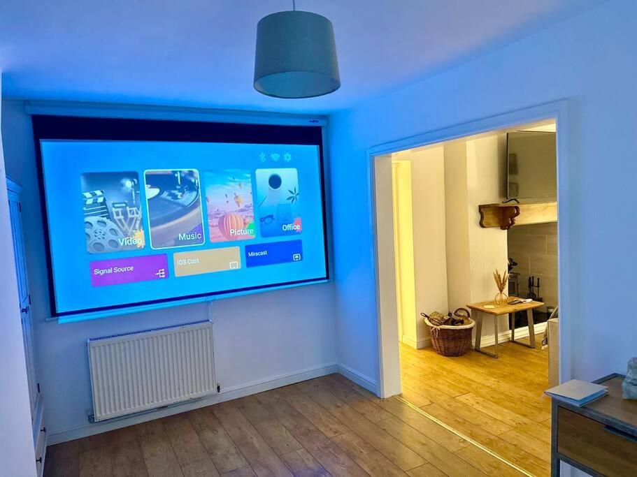 Cottage,Cinema Room,Log Burner Blaenavon المظهر الخارجي الصورة