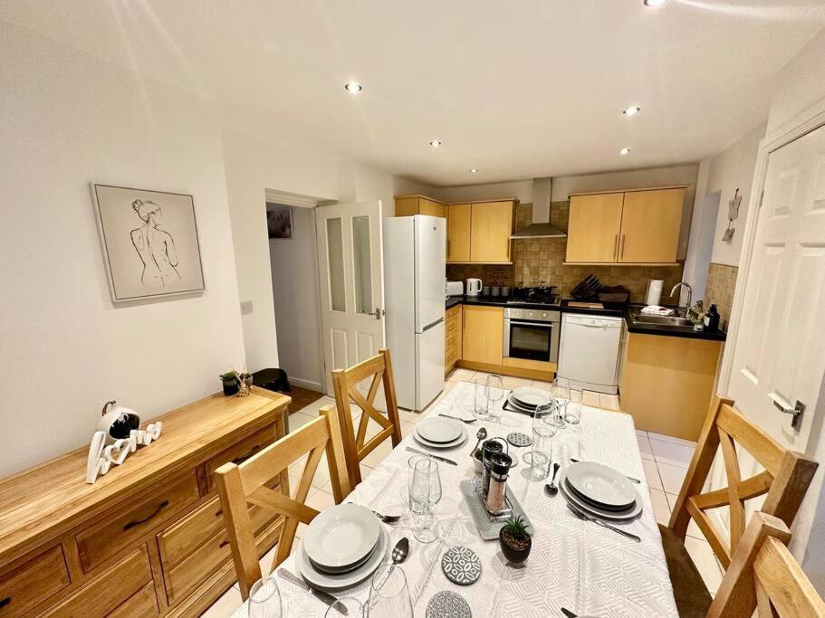 Cottage,Cinema Room,Log Burner Blaenavon المظهر الخارجي الصورة