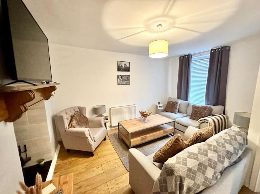 Cottage,Cinema Room,Log Burner Blaenavon المظهر الخارجي الصورة