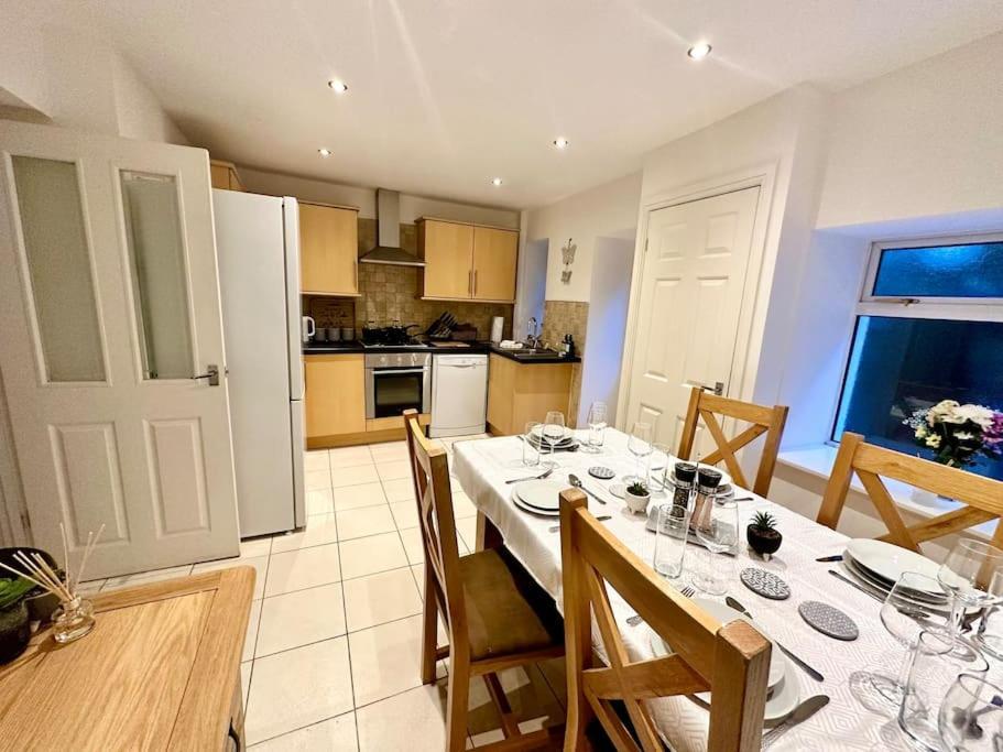 Cottage,Cinema Room,Log Burner Blaenavon المظهر الخارجي الصورة