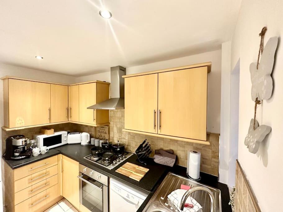 Cottage,Cinema Room,Log Burner Blaenavon المظهر الخارجي الصورة