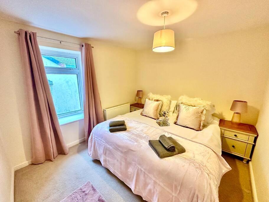 Cottage,Cinema Room,Log Burner Blaenavon المظهر الخارجي الصورة