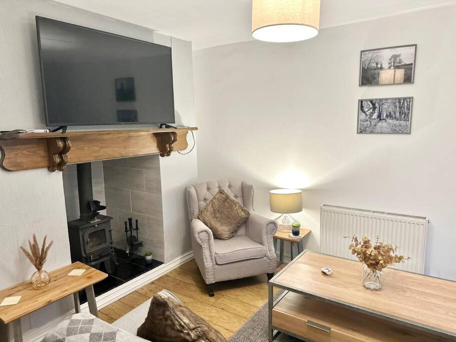 Cottage,Cinema Room,Log Burner Blaenavon المظهر الخارجي الصورة
