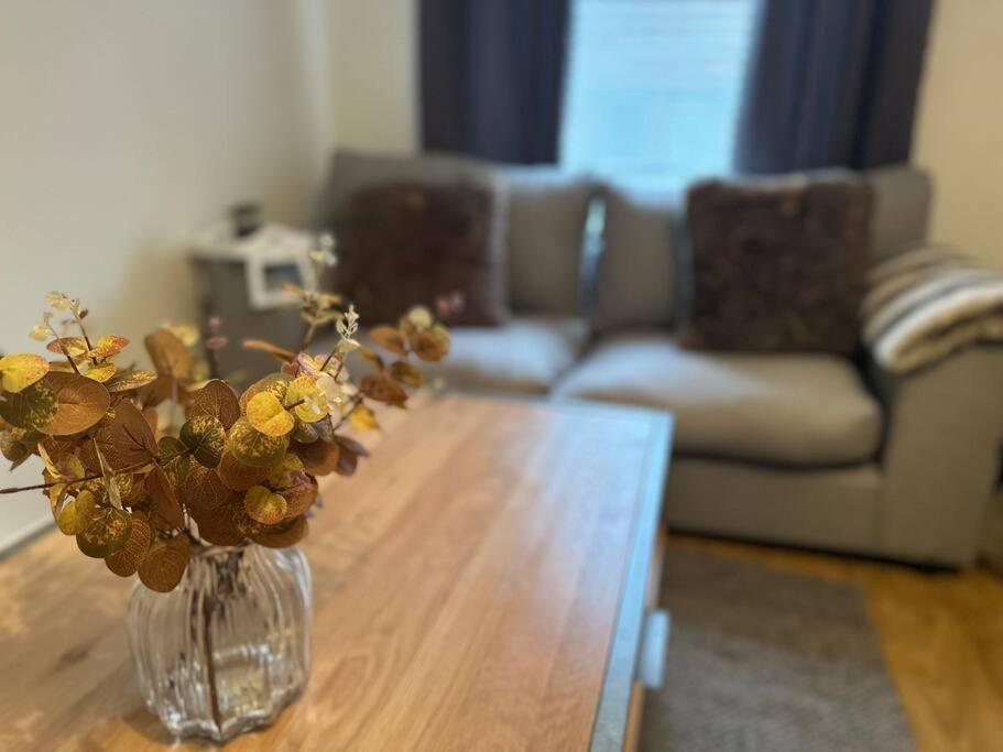 Cottage,Cinema Room,Log Burner Blaenavon المظهر الخارجي الصورة